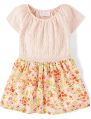 Vestido ajustado y acampanado con estampado floral de mamá y yo para bebés y niñas pequeñas