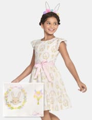 Vestido con volantes y conejita para niñas