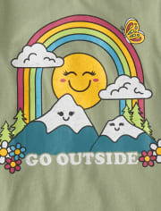Camiseta con gráfico Go Outside para niñas