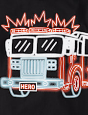 T-shirt graphique camion de pompiers pour garçon