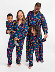 Kids Matching Family The Elf On The Shelfâ¢ Button Front Pajamas