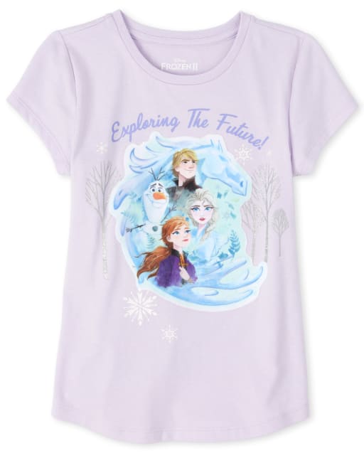 Camiseta grafica de manga corta para ninas Disney Frozen 2 Flocked Exploring The Future Elsa Anna Olaf y Kristoff LILAC HAZE The Children s Place