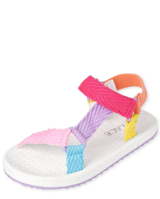Sandalias tejidas con bloques de colores para niñas pequeñas