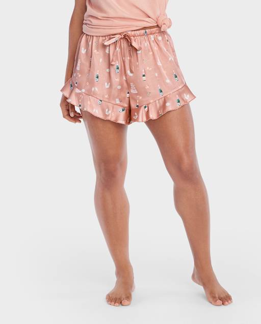WDIRARA Women's Heart Print Satin Pajama Set - Short Sleeve Button Shirt & Ruffle Hem Shorts