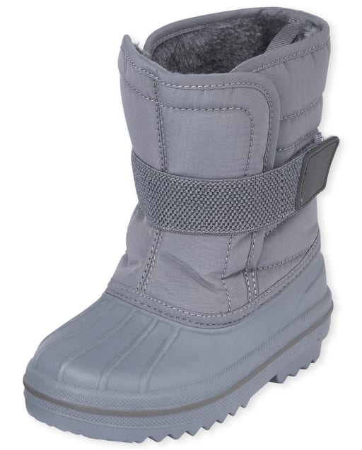 boys snow boots near me