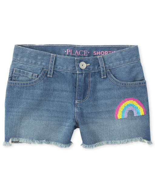 Shorts cortos de mezclilla con dobladillo deshilachado y arcoíris con lentejuelas para niñas