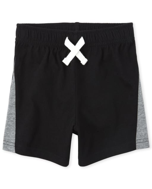 Shorts de baloncesto con rayas laterales Mix And Match para bebés y niños pequeños