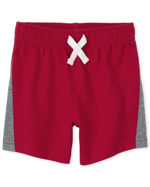 Shorts de baloncesto con rayas laterales Mix And Match para bebés y niños pequeños