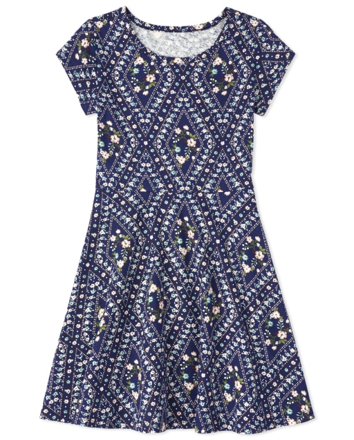 Vestido skater de punto floral de manga corta para niñas