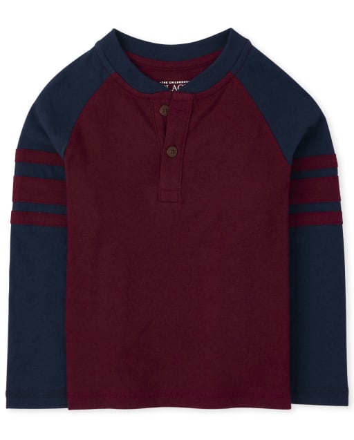 Camiseta Henley De Manga Raglan Larga A Rayas Para Ninos Pequenos Un color que se convertirá en tu nuevo preferido, ¡súper versátil y fácil de combinar! camiseta henley de manga raglan larga a