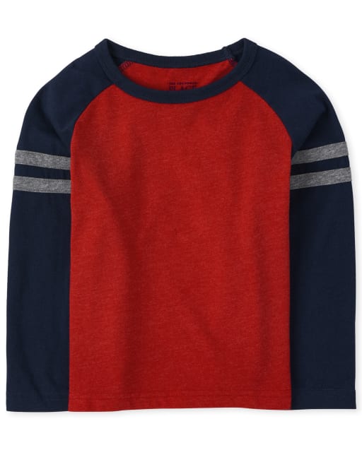 Top con bloques de colores para niños pequeños