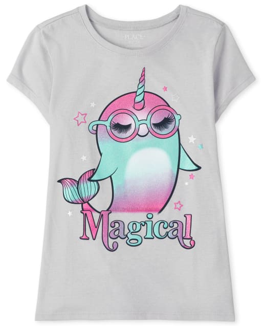 Camiseta con estampado de narval mágico para niñas