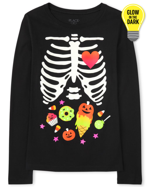 T-shirt graphique squelette de bonbon maman et moi pour femmes