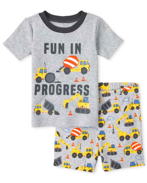 Pijama de algodón con ajuste ceñido para vehículos de construcción de manga corta 'Fun In Progress' para bebés y niños pequeños