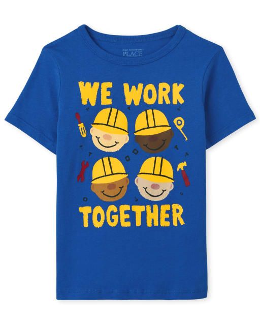 Camiseta estampada para bebés y niños pequeños que trabajan juntos