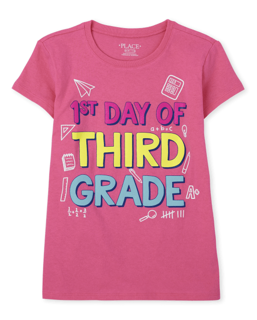 Camiseta gráfica de manga corta para niñas de tercer grado