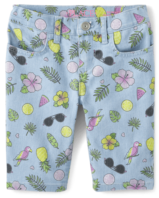 Shorts de mezclilla tipo skimmer con icono de vacaciones para niñas