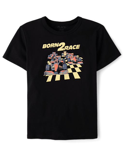 T-shirt graphique de voiture de course Boys Need 4 Speed