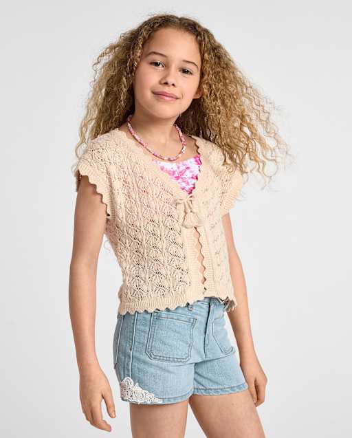 boléro au crochet festonné pour fille