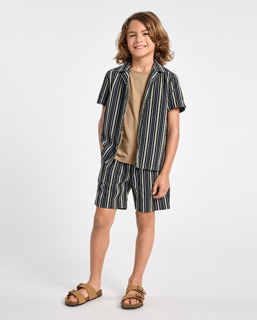 Short brodé pour garçon
