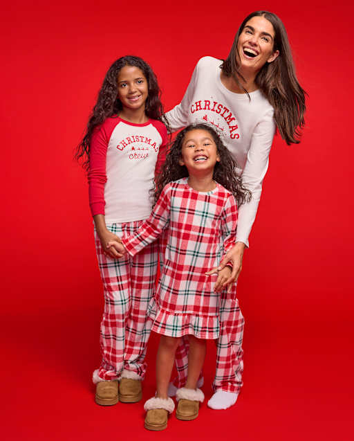 Pyjamas assortis pour toute la famille - Collection Noël