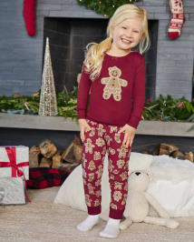 Girls red pajamas 2025