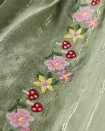 Robe fleurie brodée pour fille - Forêt de contes de fées