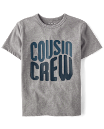 T-shirt graphique Cousin Crew pour enfants