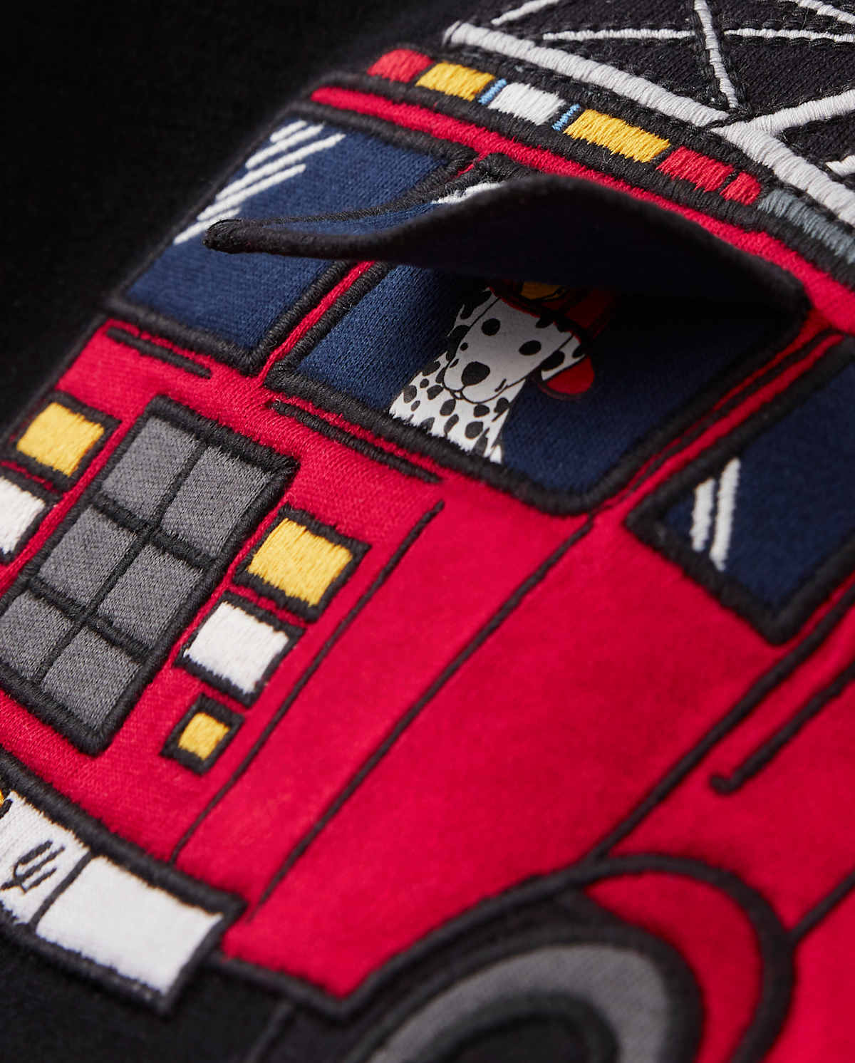 Детские топы Gymboree Boys Embroidered Fire Truck Top - Fire Chief