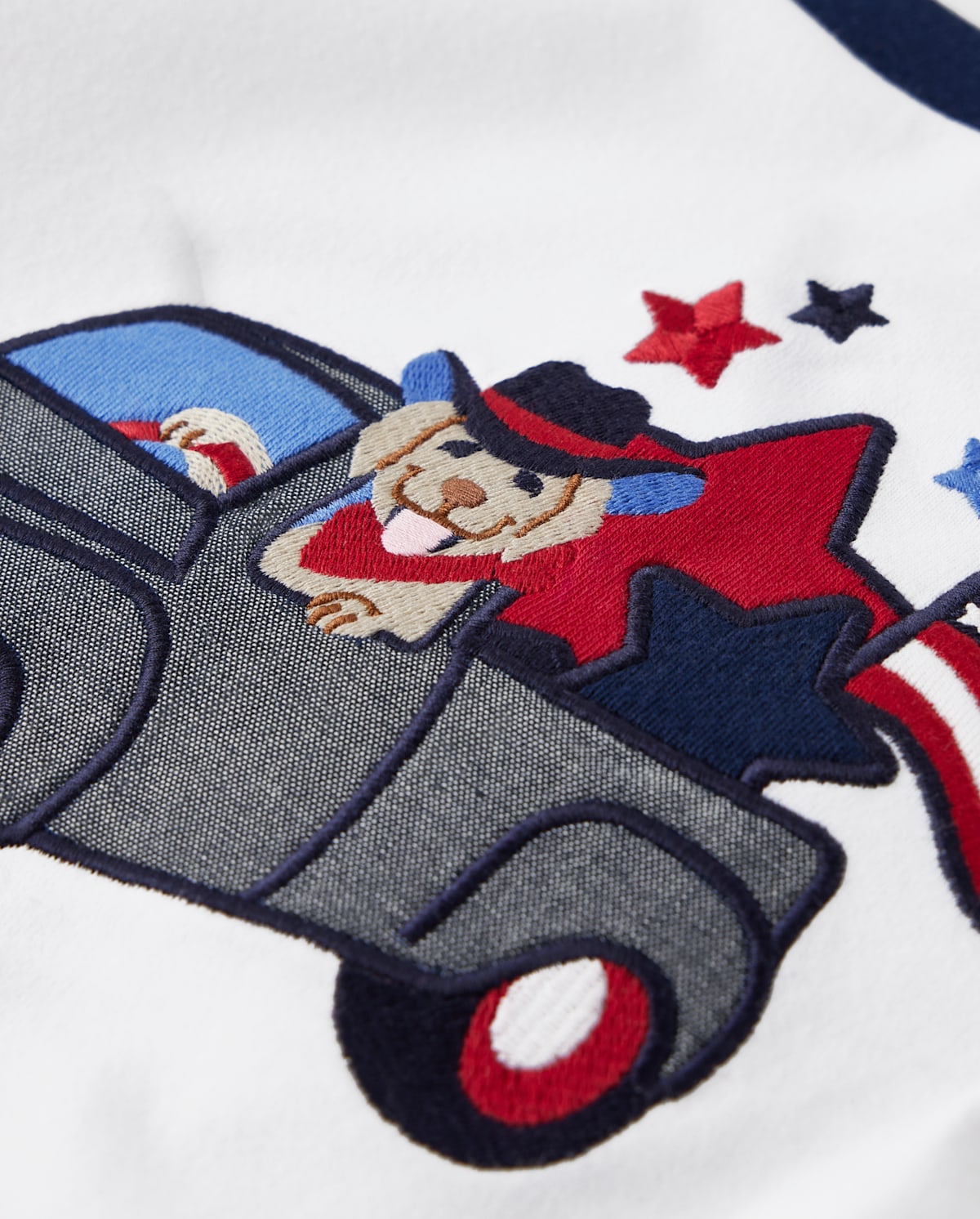 Детские топы Gymboree Boys Embroidered Truck Top - American Cutie