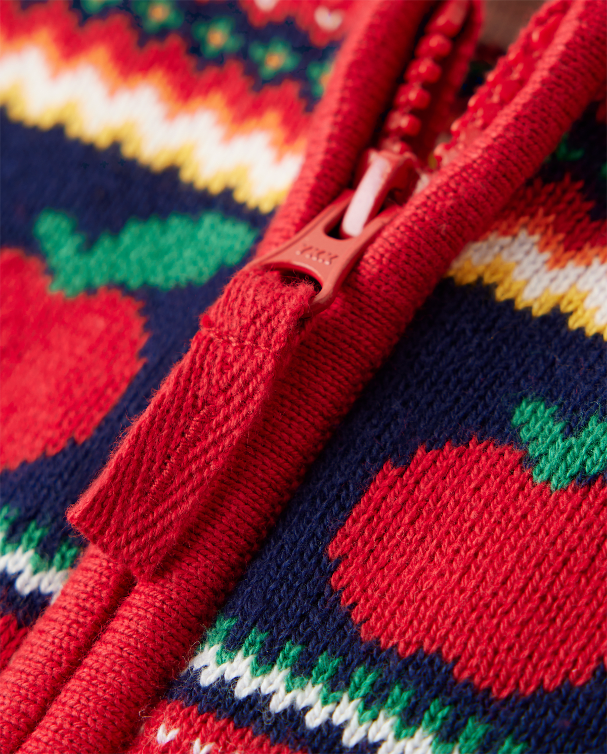 Детские свитеры Gymboree Kids Intarsia Apple Zip-Up Sweater - Apple Orchard