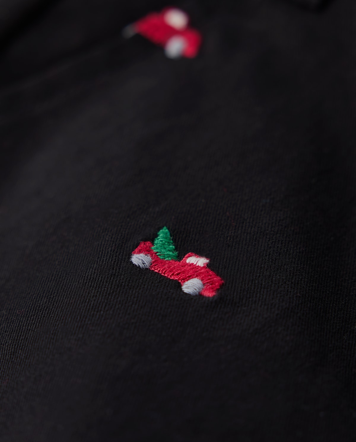 Детские брюки Gymboree Boys Schiffli Truck Twill Chino Pants - Christmas Cabin — фото 2