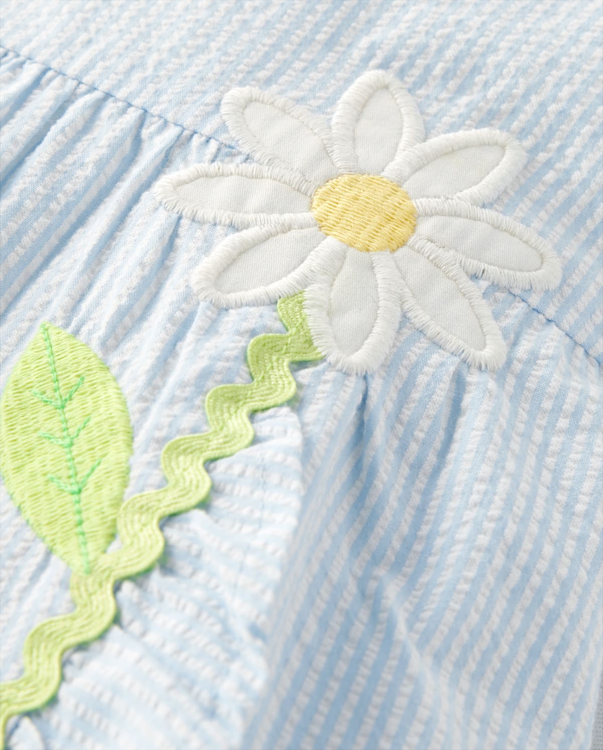 Детские платья Gymboree Baby Girls Embroidered Daisy Seersucker Ruffle Dress - Spring Celebrations — фото 2