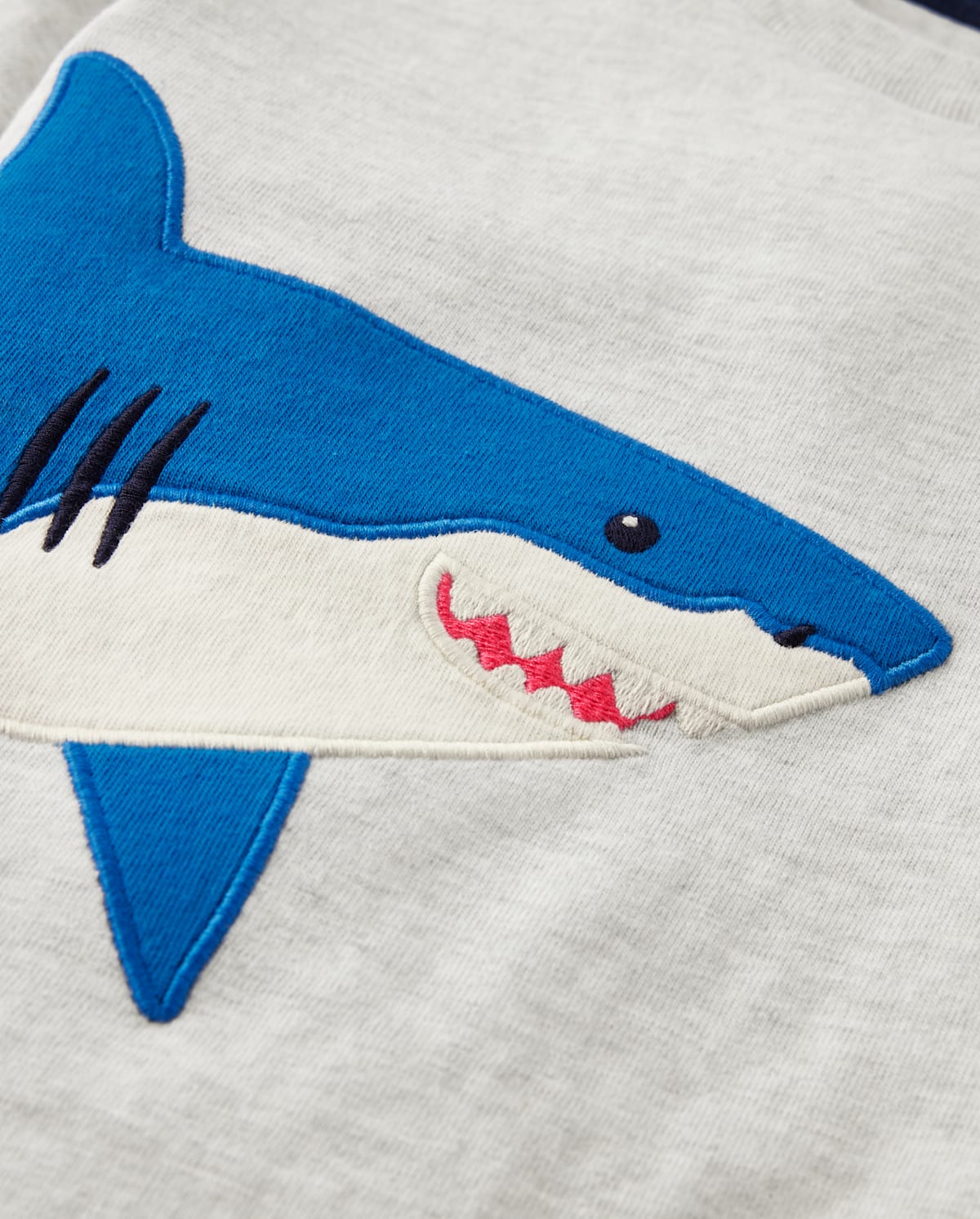 Детские топы Gymboree Boys Embroidered Shark Top - Little Essentials