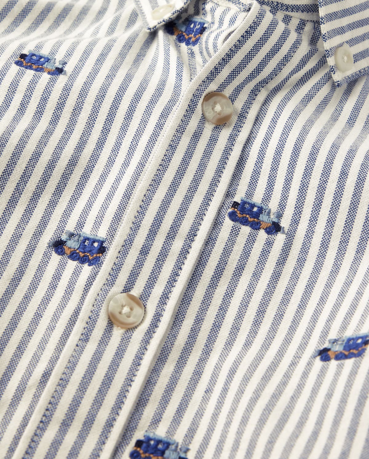 Детские рубашки Gymboree Boys Schiffli Train Oxford Button Up Shirt - Little Snowflake
