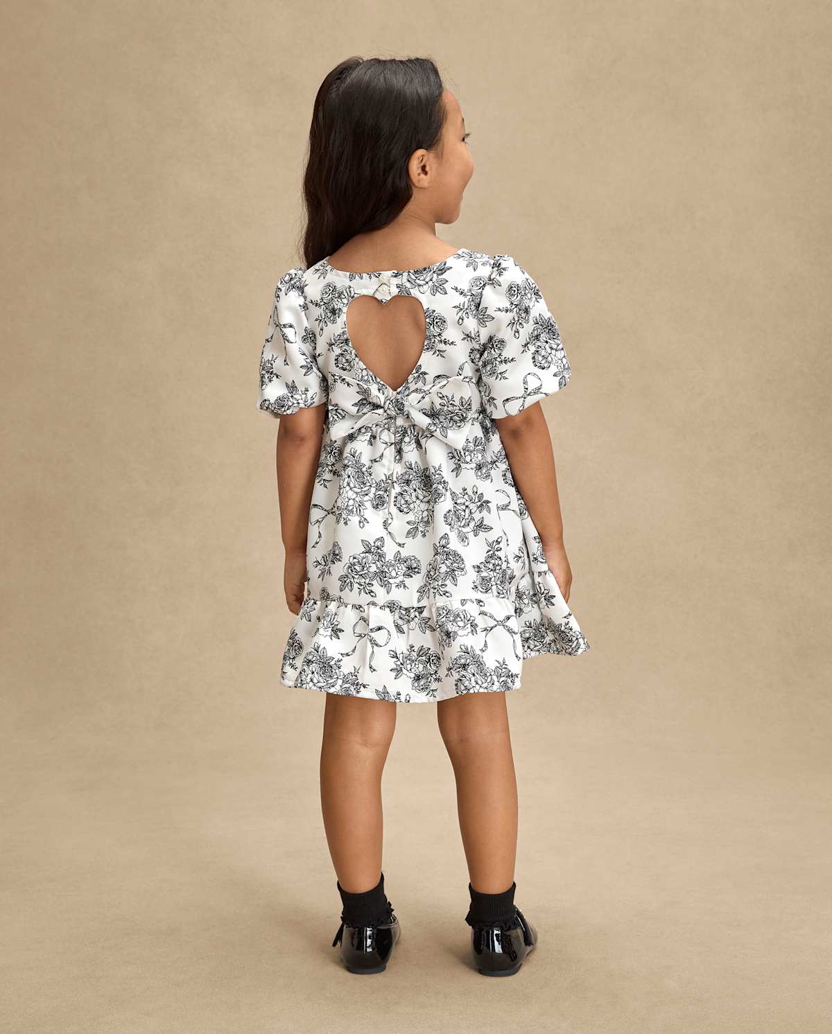 Детские платья Gymboree Girls Floral Heart Cut Out Satin Ruffle Dress - Petit Paris