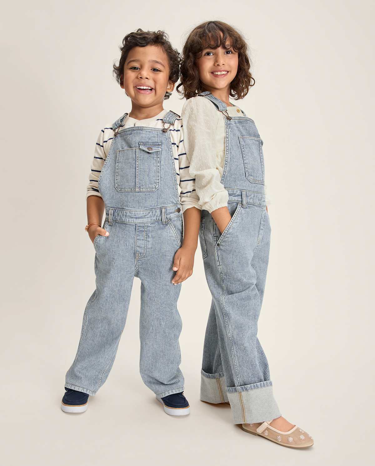 Детский джинсовый комбинезон Gymboree Railroad Striped