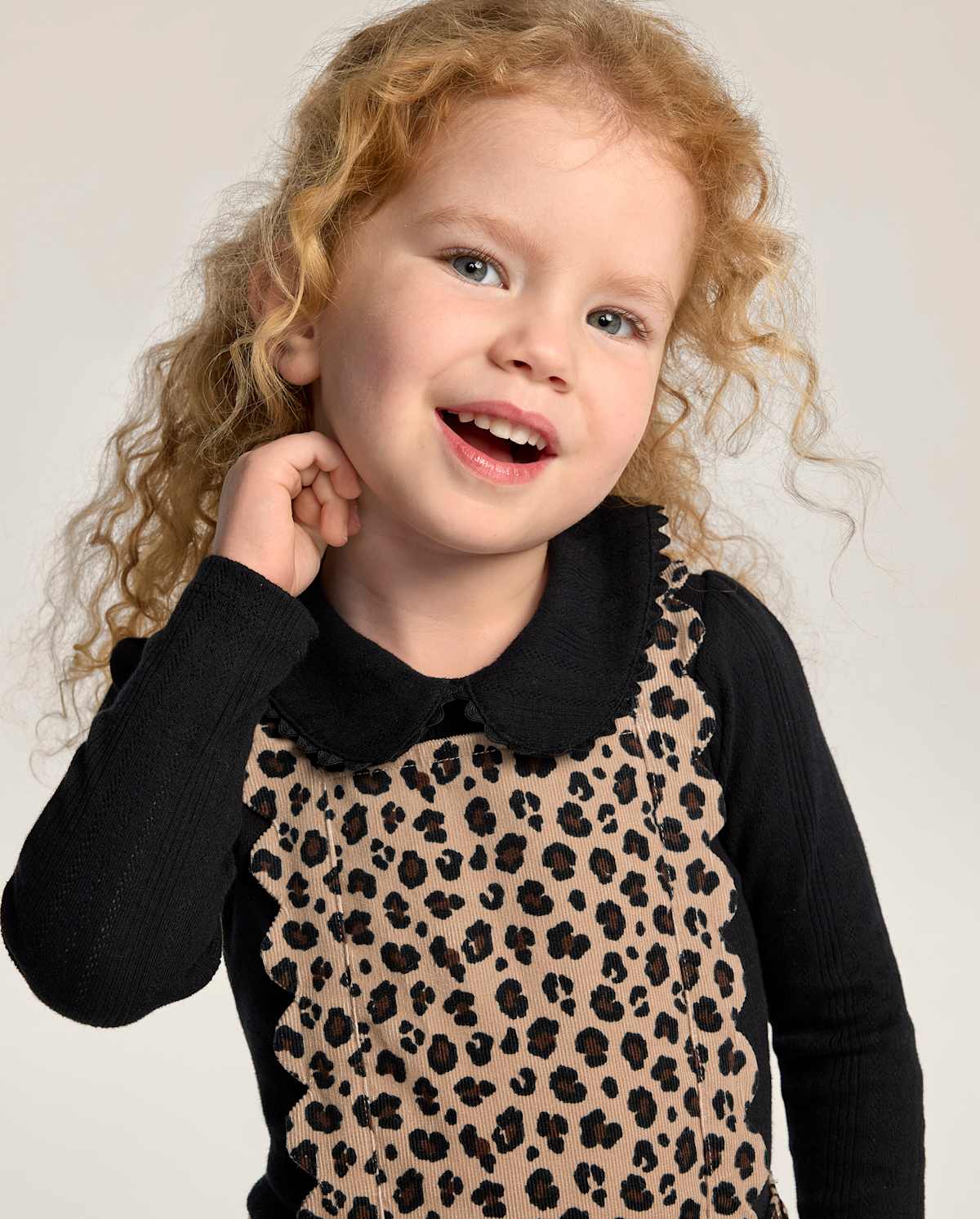Детские платья Gymboree Girls Leopard Scalloped Corduroy Jumper - The Leopard Edit — фото 2