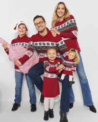 Coordinating top family sweaters