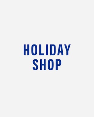La imagen muestra el texto "TIENDA DE VACACIONES" en letras azules en negrita sobre un fondo blanco liso.