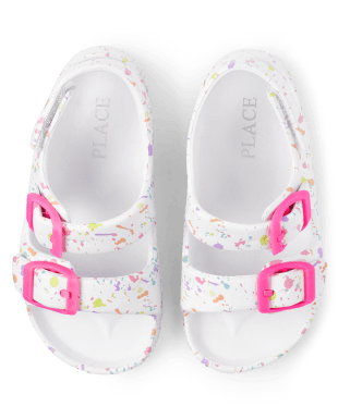 Sandalias playeras y slides