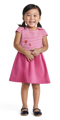 Pocketful of Posies | Outfit Carousel 3