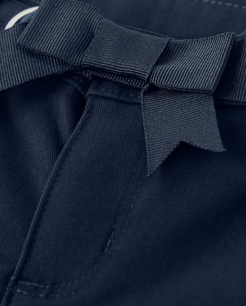 Шорты Gymboree Bow Belted Chino - Uniform для девочек, цвет: Синий