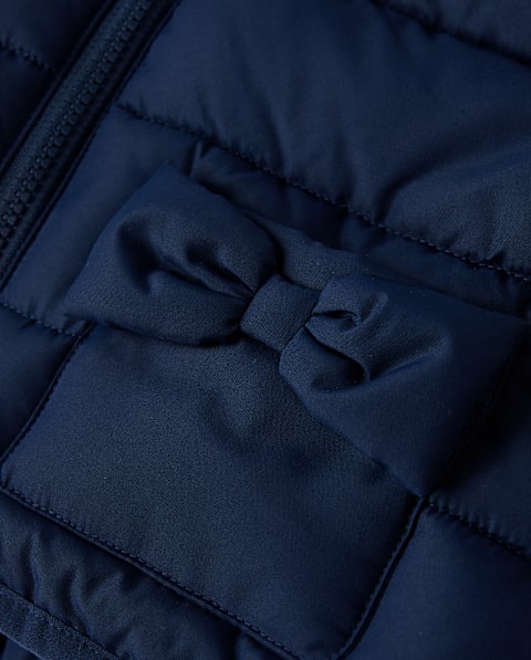 Жилет Gymboree Quilted Bow Puffer - Little Essentials для девочек, цвет: Синий