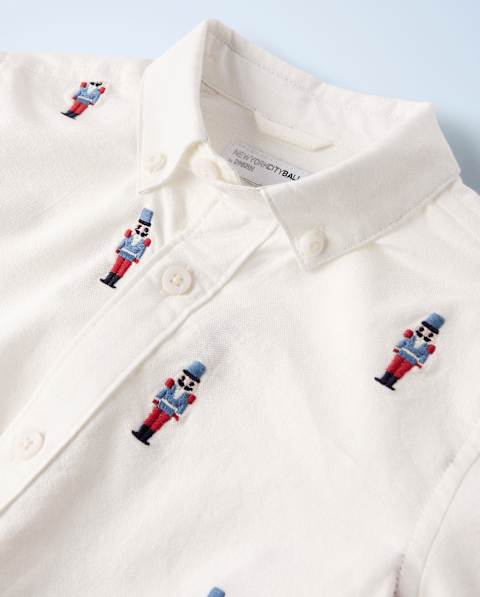 Рубашка Gymboree Embroidered Nutcracker Oxford Button Up Shirt - New York City Ballet для мальчиков, цвет: Белый