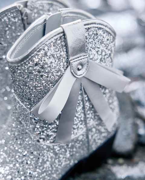 Ботинки The Children's Place Glitter Bow Cowgirl для девочек, цвет: Металлик