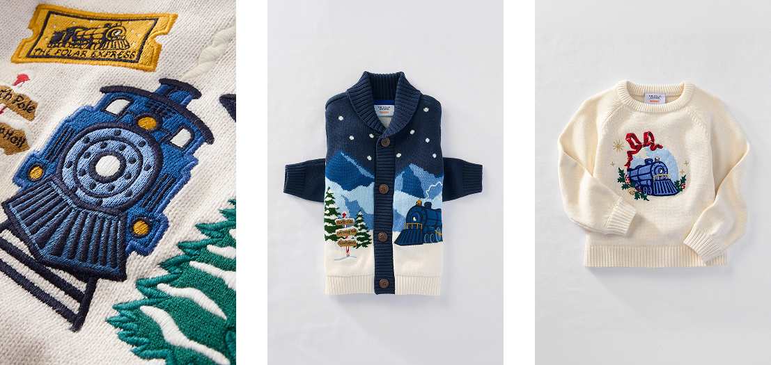 Trois vues d'un pull en maille blanc et bleu marine orné d'un motif de train, sur fond blanc uni.