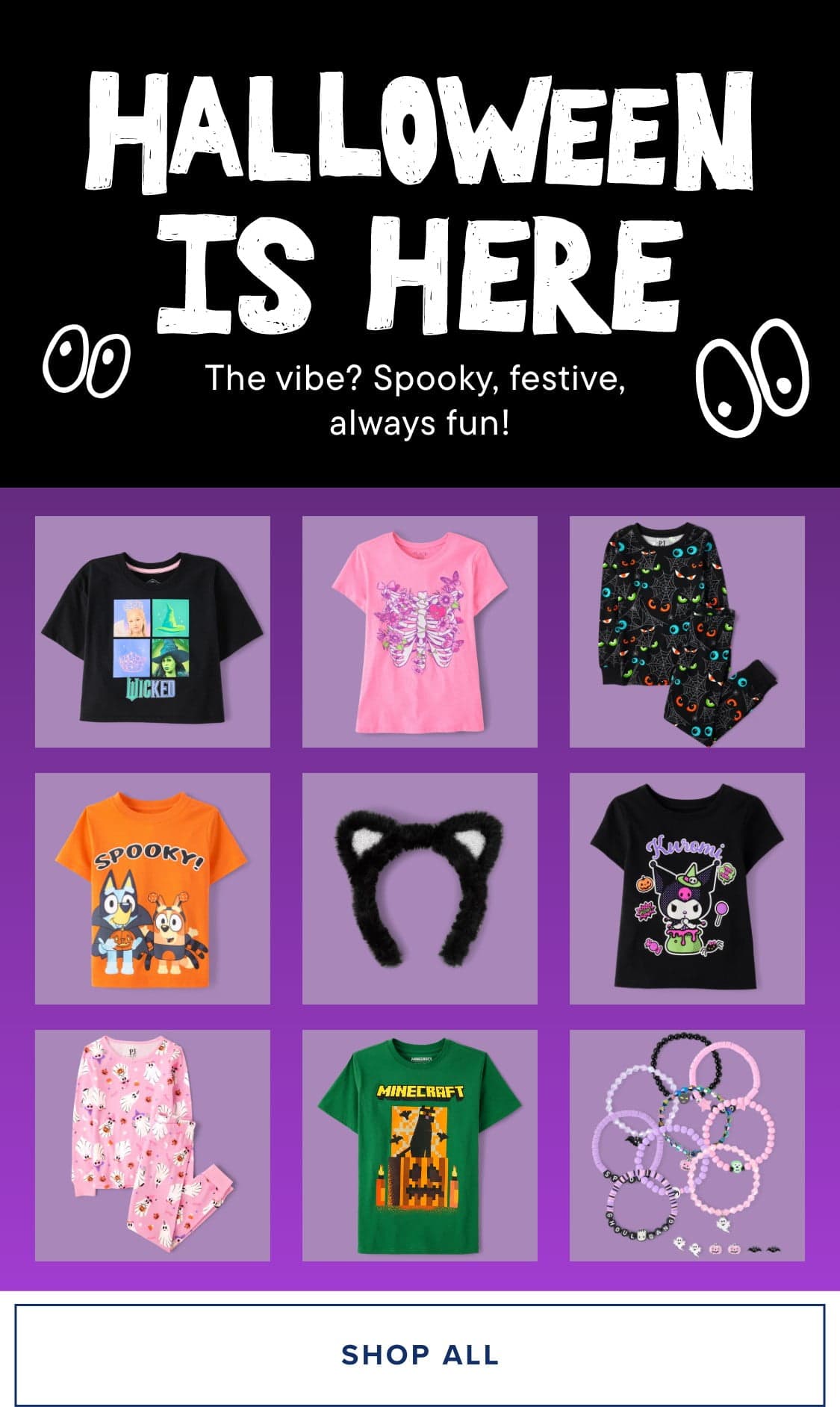 La imagen muestra un collage de varias prendas y accesorios con temática de Halloween, incluidas camisetas, vestidos y accesorios, sobre un fondo morado con el texto "Halloween está aquí" claramente visible.