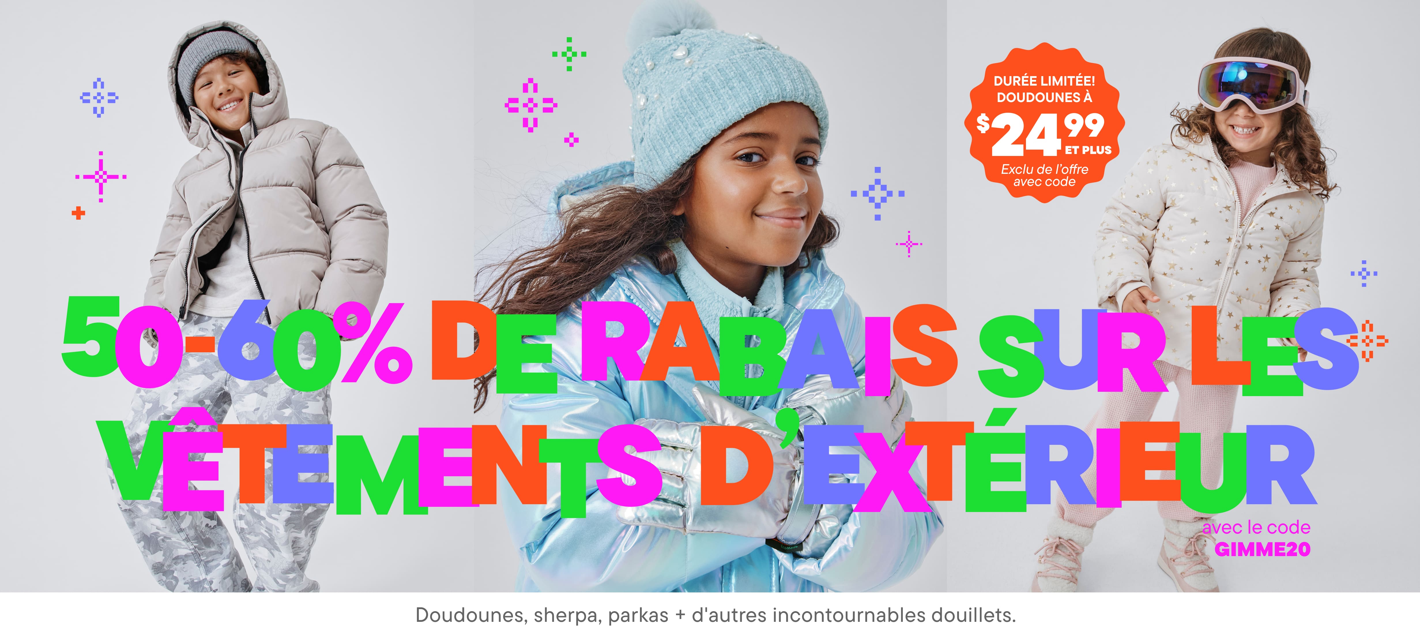 L'image présente une variété de vêtements d'hiver, dont des manteaux, des vestes et des chapeaux. Au centre, un jeune homme porte un manteau d'hiver bleu et un chapeau. L'arrière-plan présente du texte et des illustrations colorés annonçant des soldes sur les vêtements d'hiver.