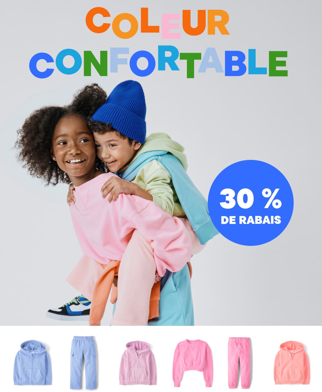 Image colorée et dynamique montrant des jeunes gens portant des vêtements confortables et lumineux sur un fond blanc uni, avec le texte « Color Me Cozy » bien en évidence.